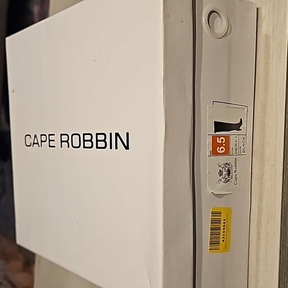 Cape Robbin boots size 6.5 - Picture 2 of 2